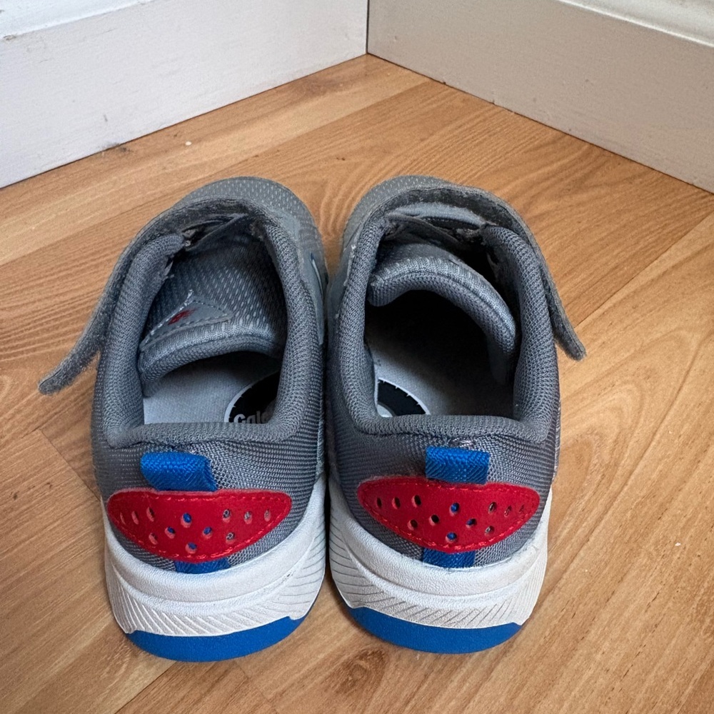 New Balance Gray and Red Kids Sneakers - Picture 3 of 7
